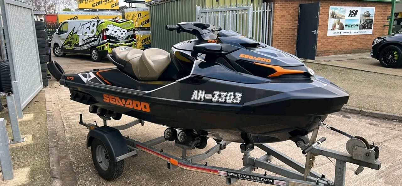 Front trailer view Sea-Doo GTX 230 Front Trailer View