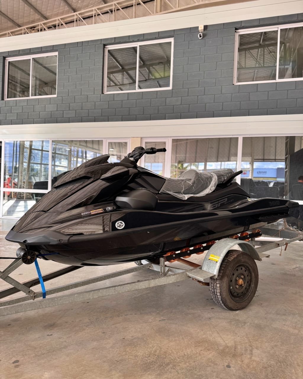 Side trailer view Yamaha GP SVHO 1800 Turbo side view on trailer