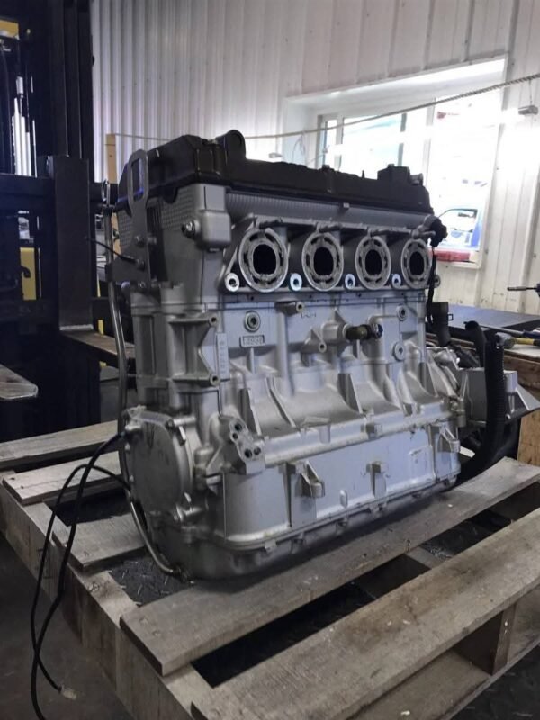 Yamaha FX-140 Engine Intake Close-Up