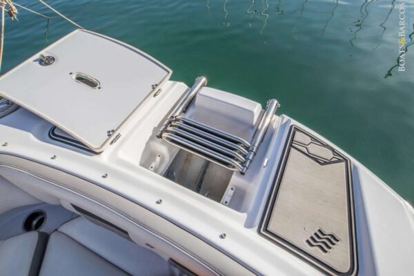 Four Winns SD220 Aerial Top View
