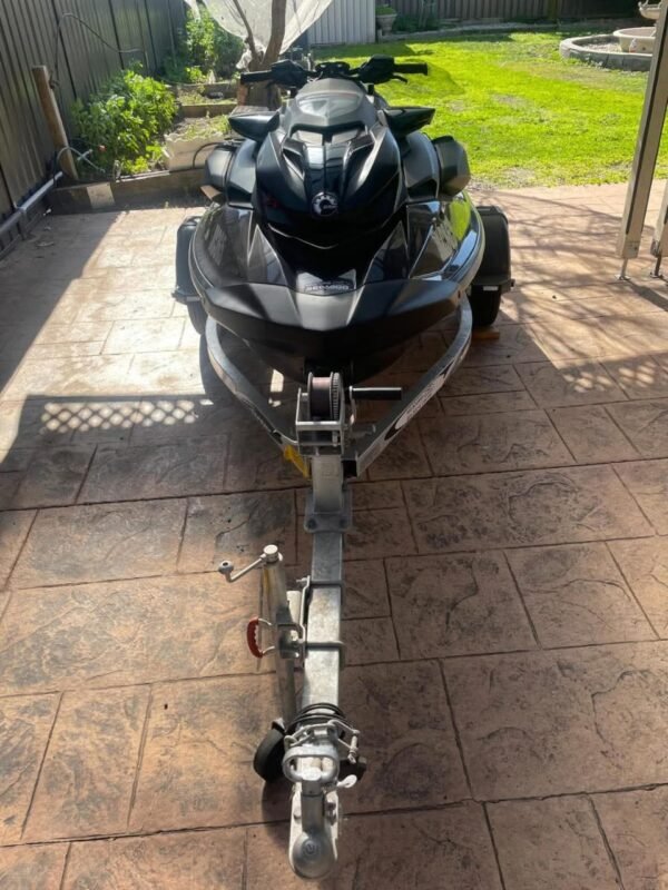 Sea-Doo RXP 300 Limited Front View