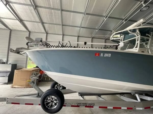 Cape Horn 32XS Trailer Close-Up
