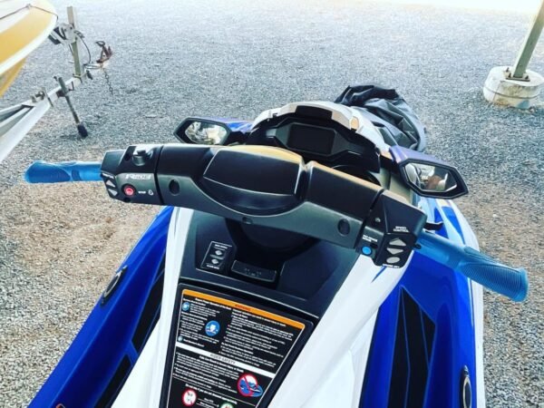 Yamaha FX-HO Cruiser Dashboard and Controls
