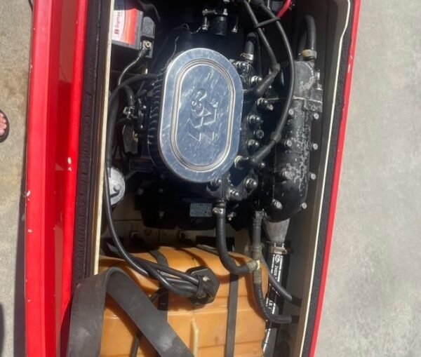 Kawasaki JS 550 Engine View