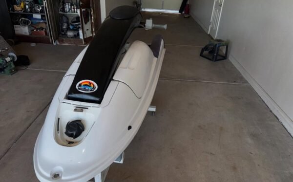 Kawasaki 750 SXi-Pro Front Three-Quarter Hull View