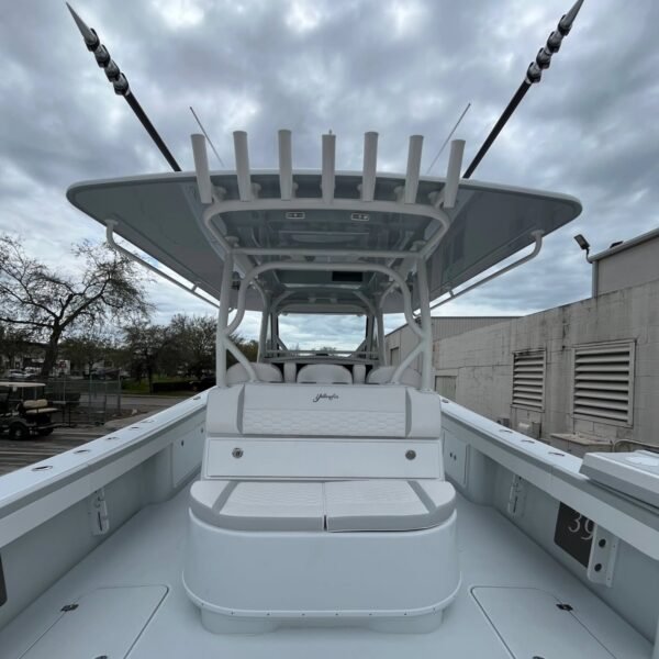Yellowfin 39 Leaning Post and Tackle Station