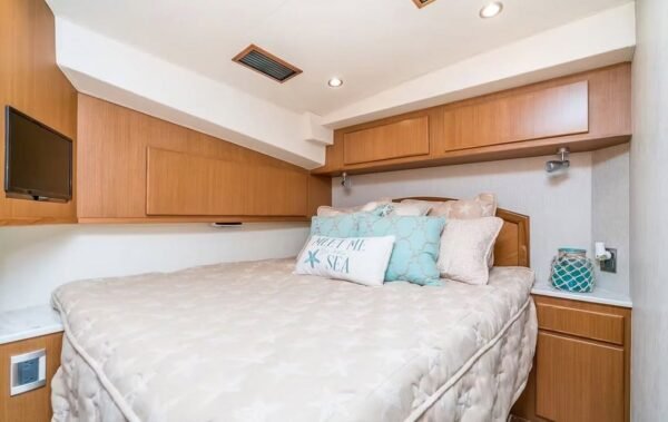 Master Stateroom Interior – Henriques 50