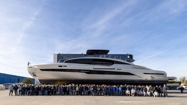Pershing GTX116 Main Deck Salon Panoramic View
