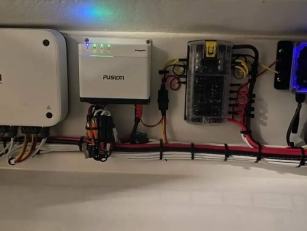 Cape Horn 32XS Power Control Unit