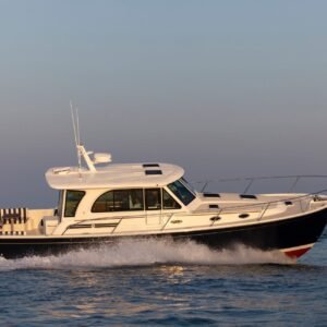 Back Cove boats 412 running on open water at cruising speed