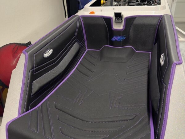 Kommander GPI 1500 Storage Compartment