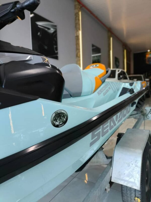 RidePro ZaxJet Hull and Seat Detail